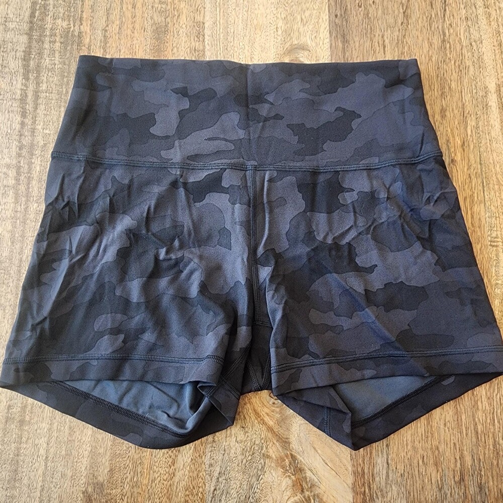 Lululemon Shorts Womens 12 Black Camo High Rise Biker 3 Inseam Yoga Running